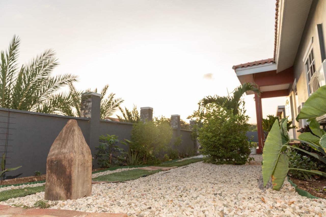 Villa La Casita Torres à Oranjestad Extérieur photo
